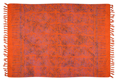 Sarong. Pareo. Schal. Kopftuch. Wickelrock. Strandtuch. Authentisch von Hand gebatikt  100 Prozent Viskose. Fair gehandelt circa 160 bis 180 mal 120 cm circa 270 Gramm. Orangenes Tuch mit bläulichen Ornamenten.