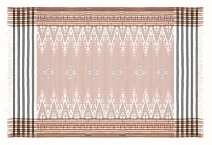 Sarong. Pareo. Schal. Kopftuch. Wickelrock. Strandtuch. Authentisch von Hand gewebt. 100% Viskose. Fair gehandelt circa 180 mal 110 cm circa 200 Gramm. Ikat Tuch mit traditionellen Mustern verziert in Beige.