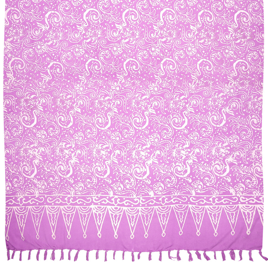 Sarong. Pareo. Schal. Kopftuch. Wickelrock. Strandtuch. Authentisch von Hand gebatikt  100 Prozent Viskose. Fair gehandelt circa 160 bis 180 mal 120 cm circa 270 Gramm. Violettes Tuch mit geschwungenen Ornamenten.