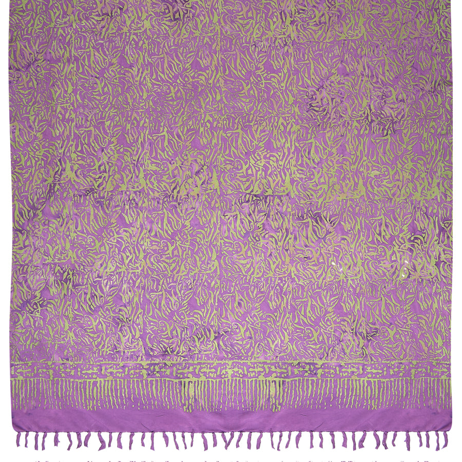 Sarong. Pareo. Schal. Kopftuch. Wickelrock. Strandtuch. Authentisch von Hand gebatikt  100 Prozent Viskose. Fair gehandelt circa 160 bis 180 mal 120 cm circa 270 Gramm. Violettes Tuch mit grasartigen Ornamenten.