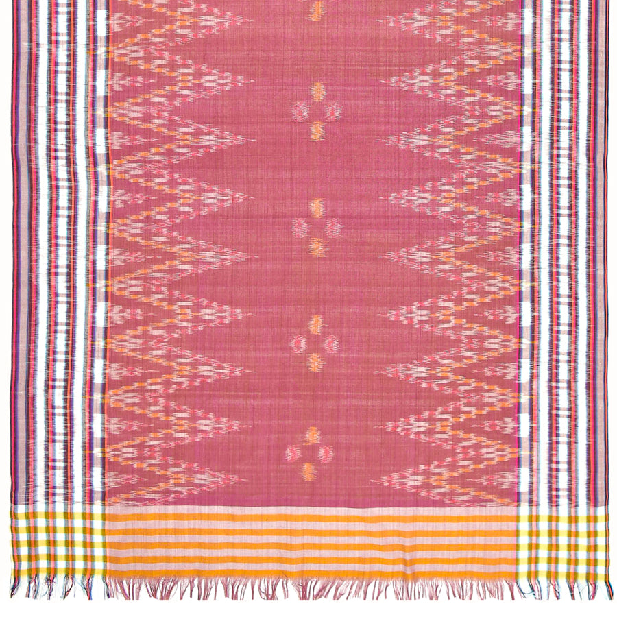 Sarong. Pareo. Schal. Kopftuch. Wickelrock. Strandtuch. Authentisch von Hand gewebt 100% Viskose. Fair gehandelt circa 180 mal 110 cm circa 200 Gramm. Ikat Tuch mit traditionellen Mustern verziert in Braunrot.